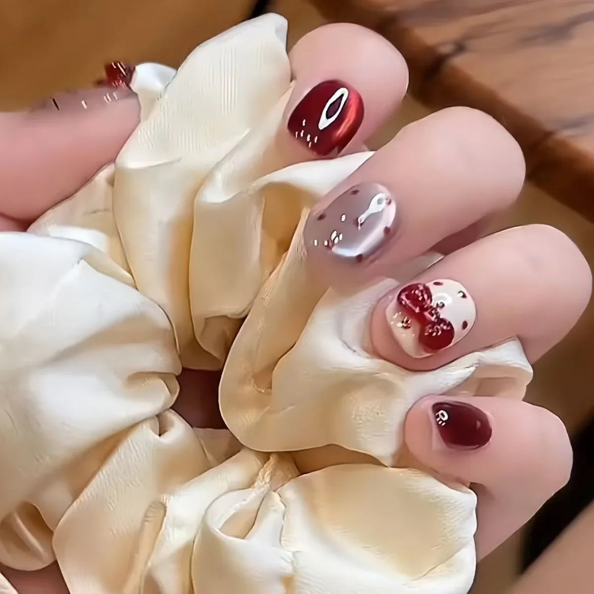 Kitty Cat Eye Press-On Nail Set