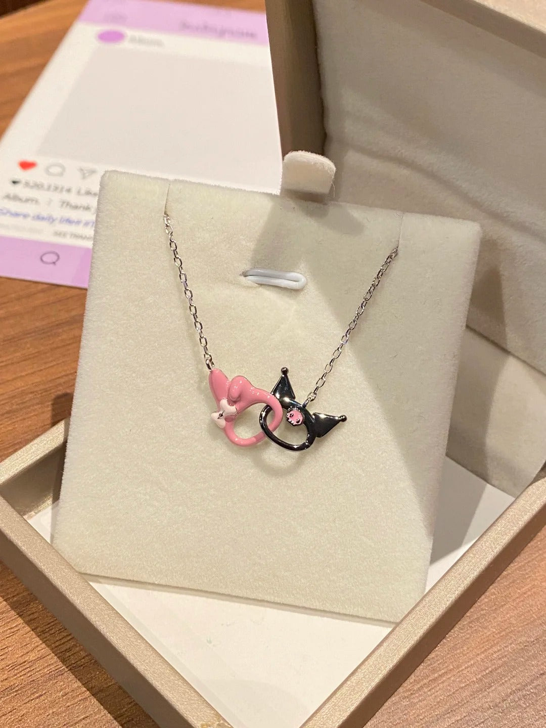 Collier à double emboîtement Kuro et Melo