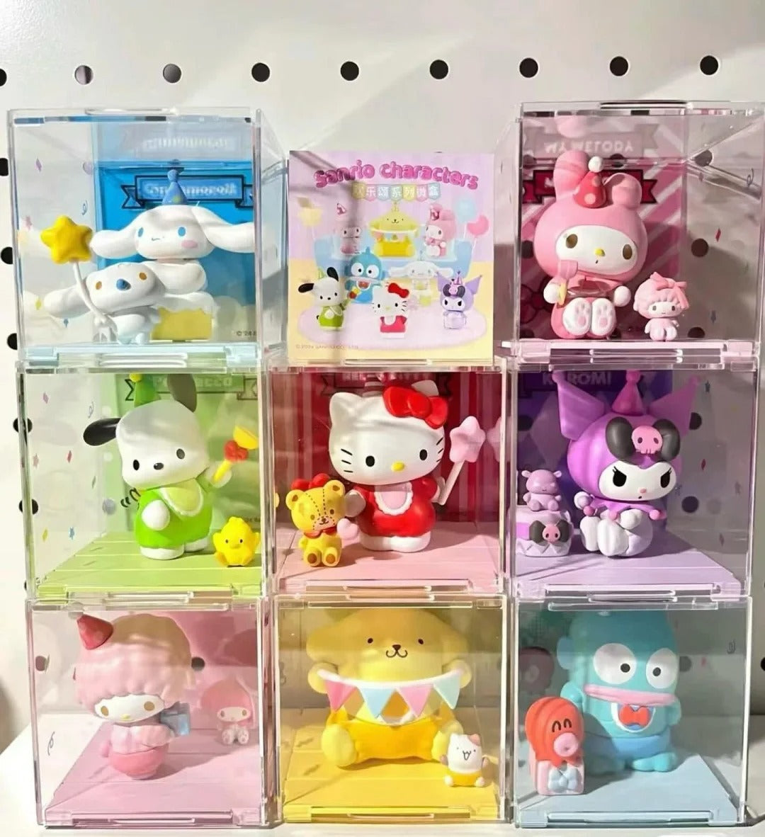 Boîte aveugle de personnages de dessins animés