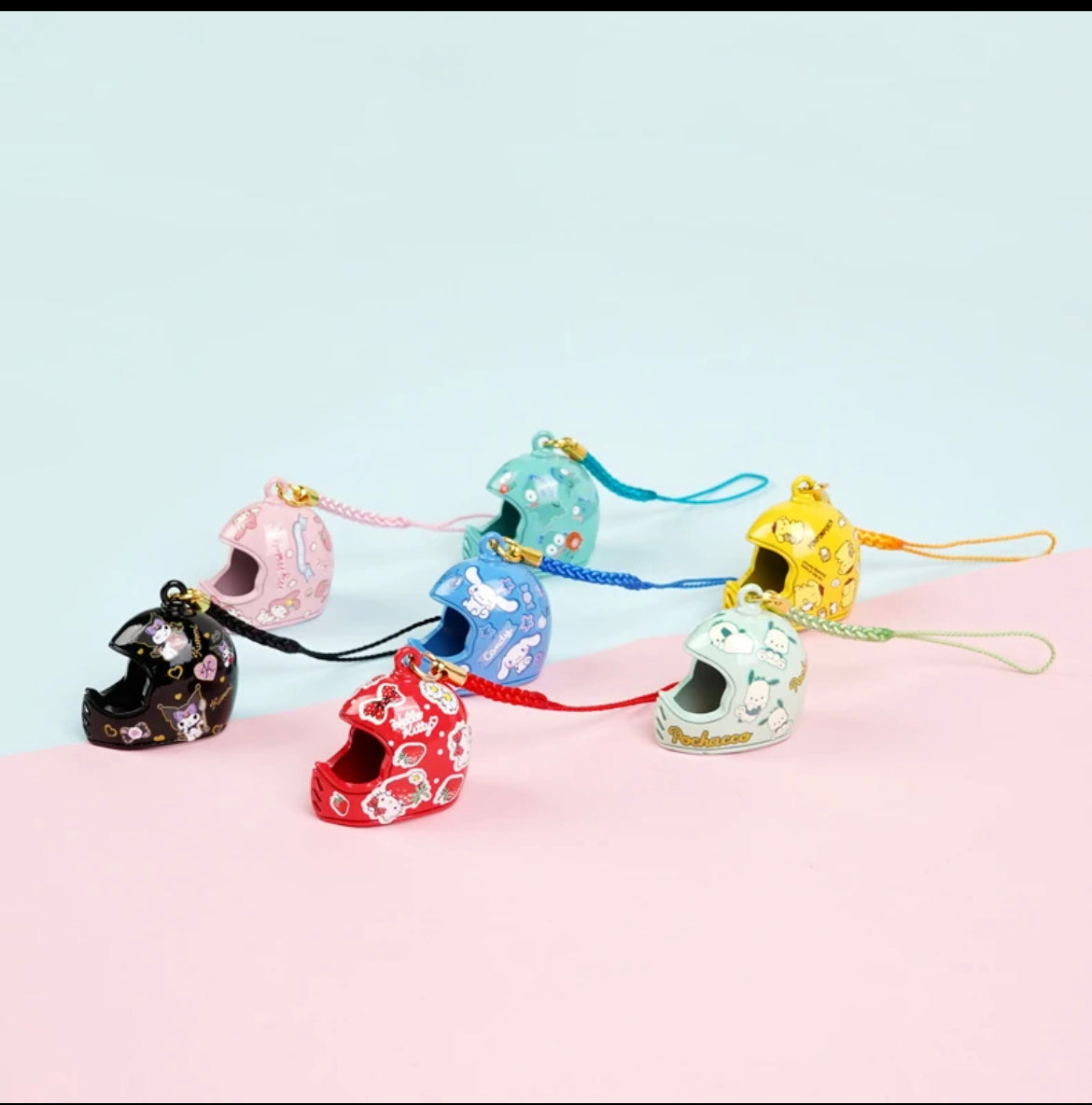 Porte-clés clochette au design de casque mignon