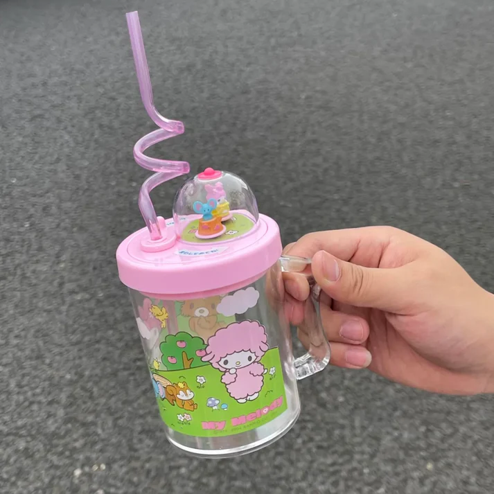 Colorful Kitty Melo Bottle With Straws