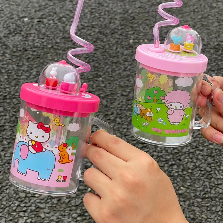 Colorful Kitty Melo Bottle With Straws