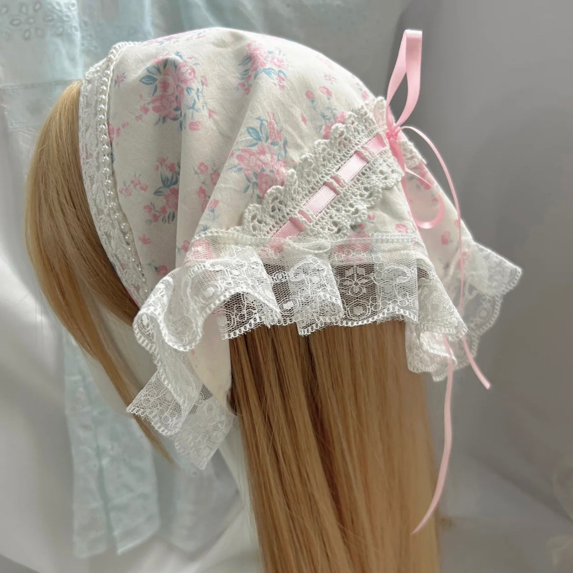 Foulard à cheveux avec nœud en ruban de dentelle florale colorée