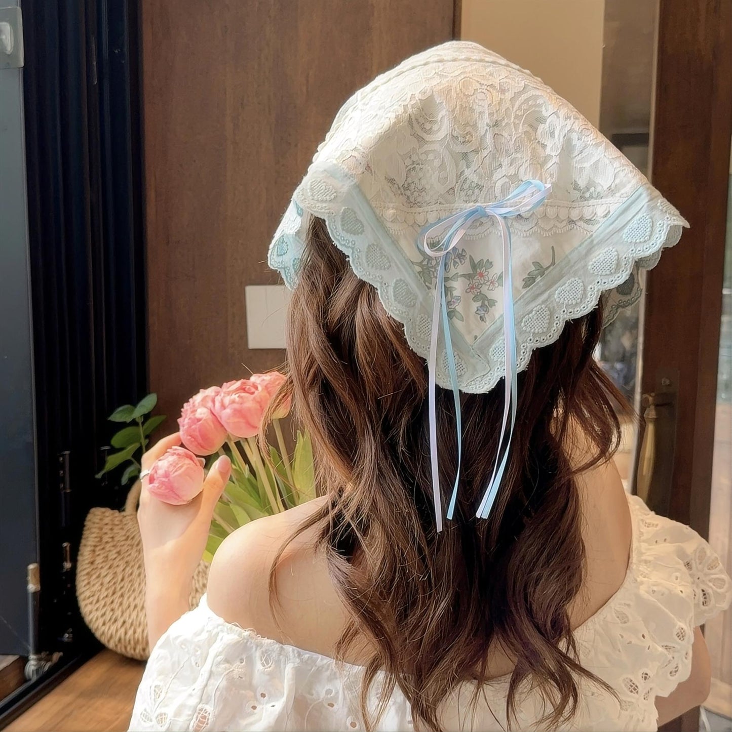 Foulard à cheveux avec nœud en ruban de dentelle florale colorée