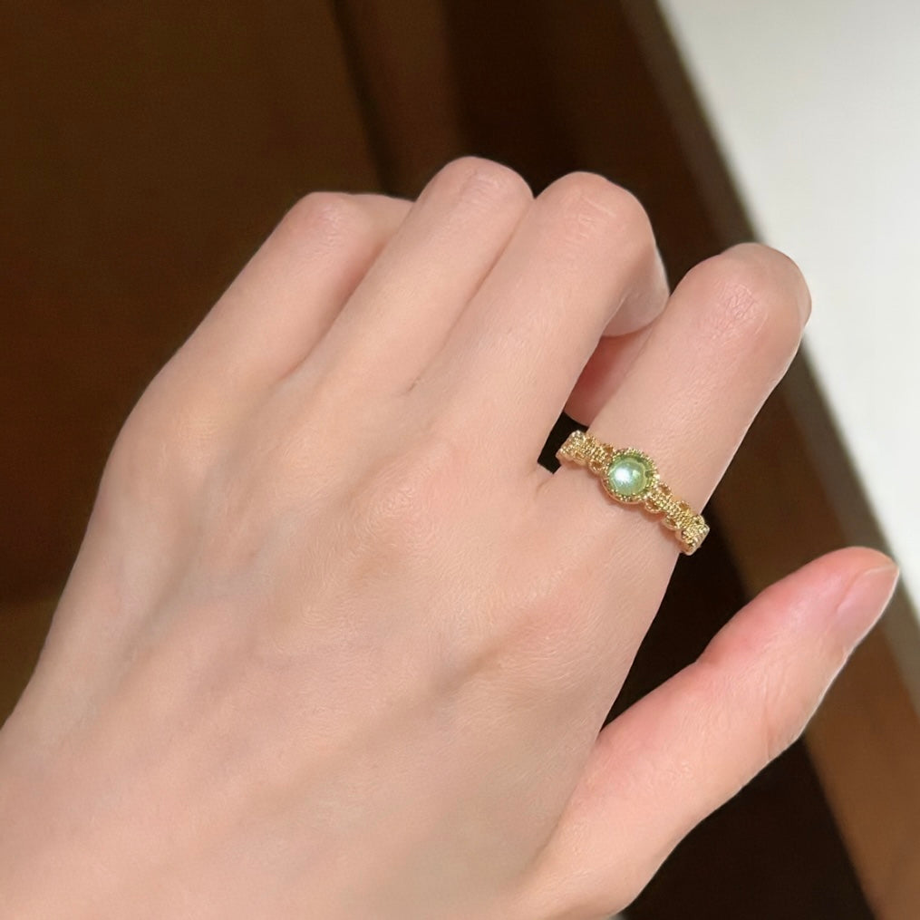 Bague ouverte élégante incrustée de cristal vert