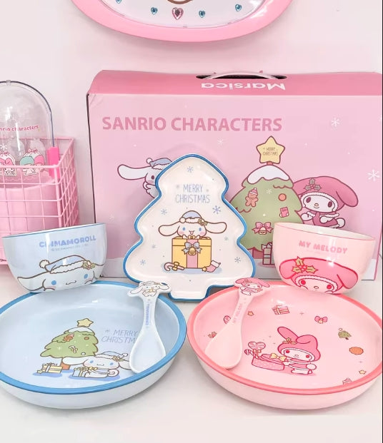 Cinna and Melo Christmas Tableware Set