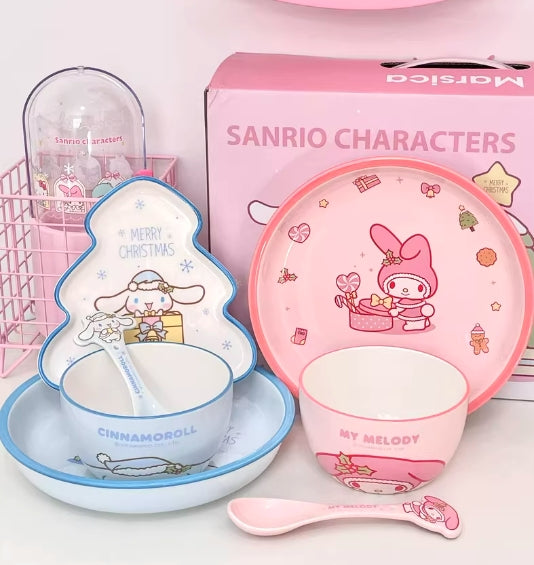 Cinna and Melo Christmas Tableware Set