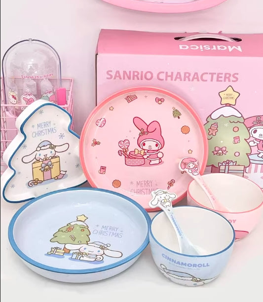 Cinna and Melo Christmas Tableware Set