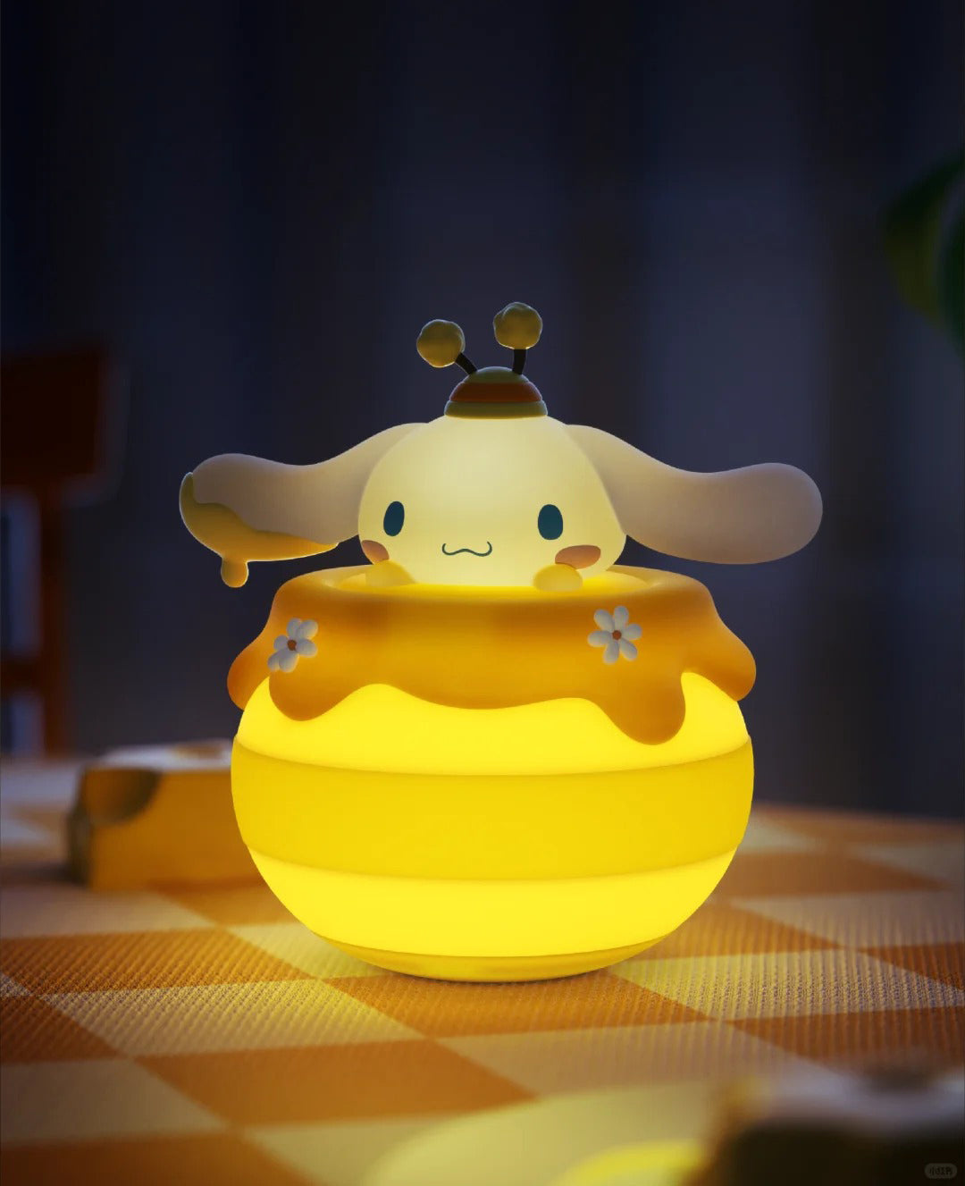 Cinna Sealed Jar Silicone Touch Lamp