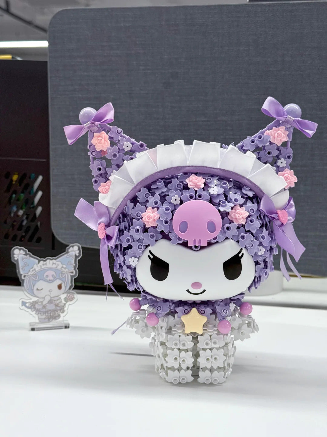 Kuro and Melo Rose Ganden building blocks figures