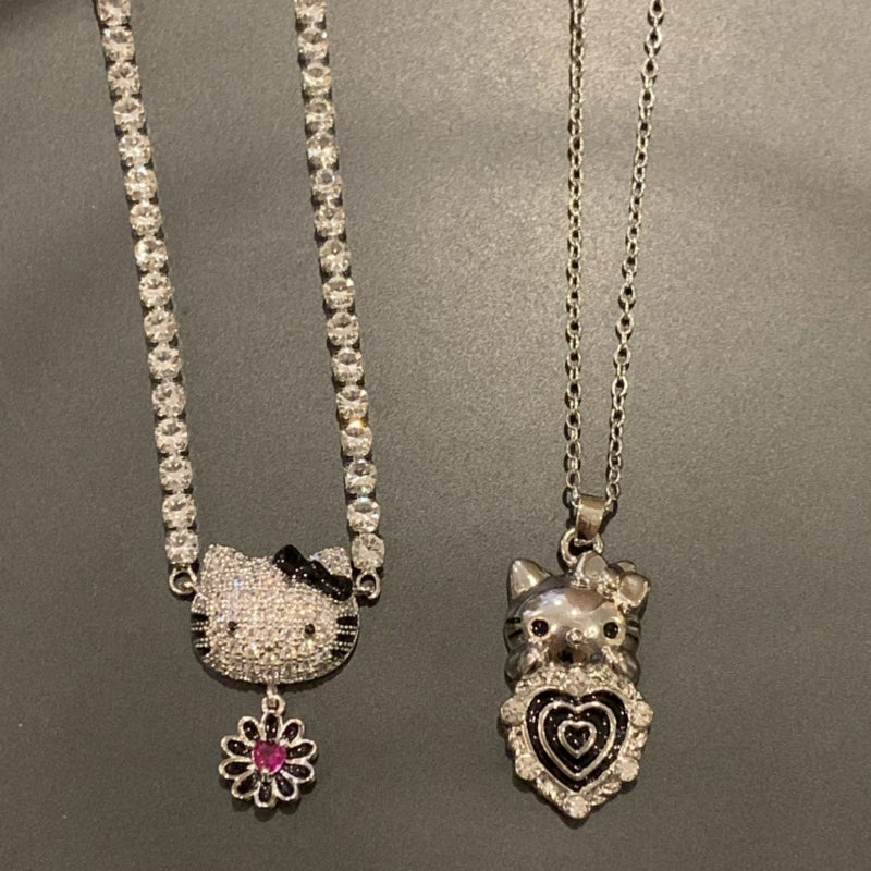 Collier de fleurs en forme de chat avec un joli diamant KI681