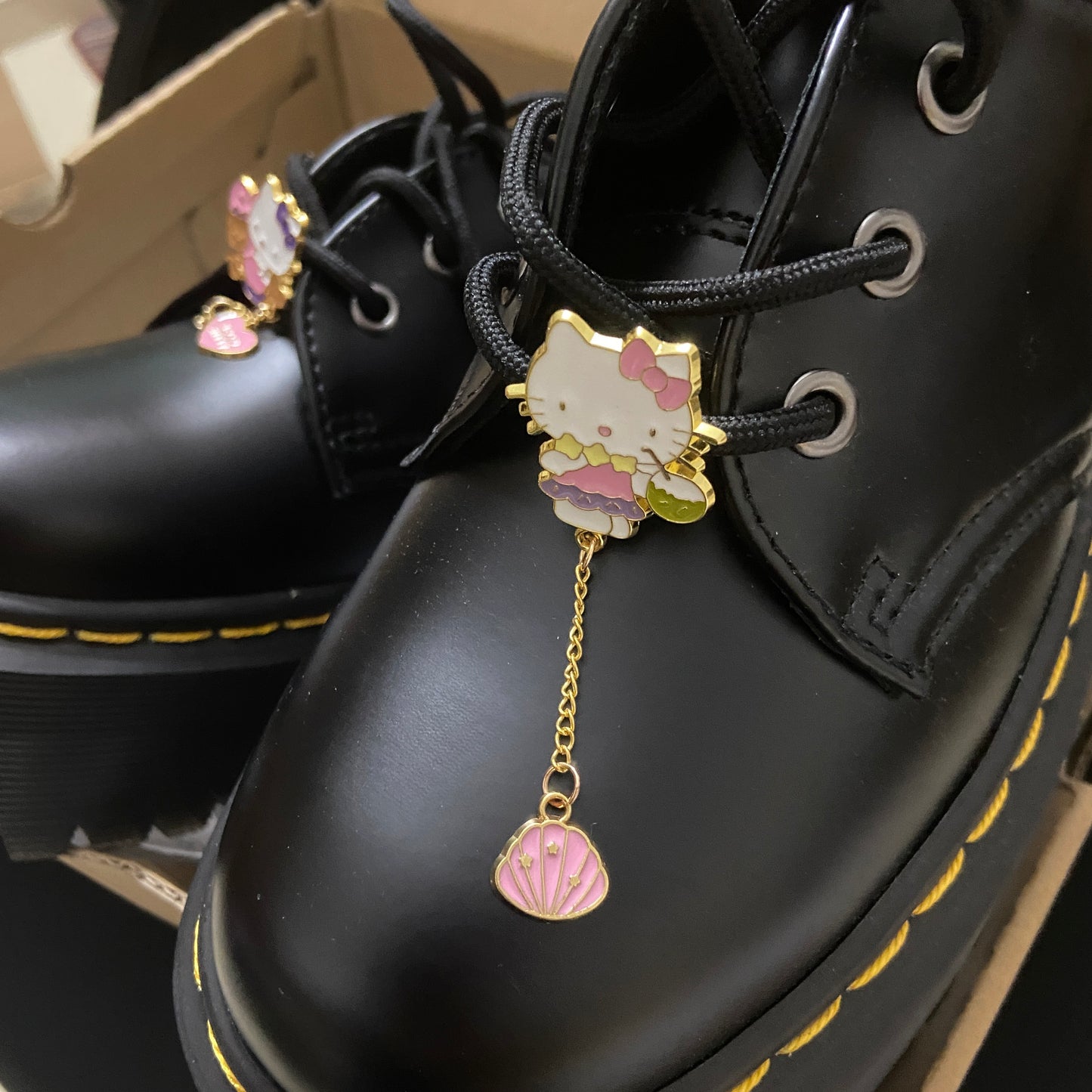 Kitty Lässige Martin-Stiefel - Lovesickdoe