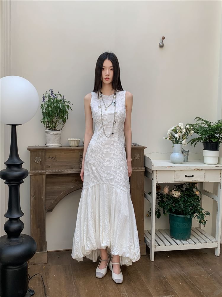 Crewneck Lace Sleeveless Mermaid Maxi Gown