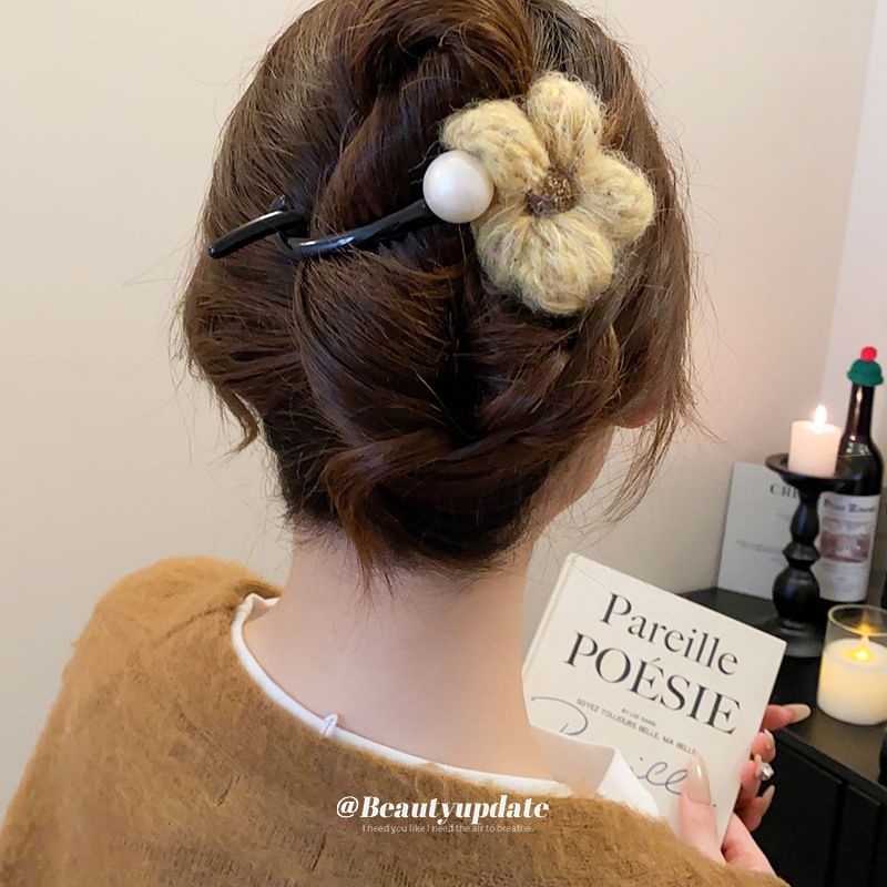Hair Faux Flower Pearl Clip