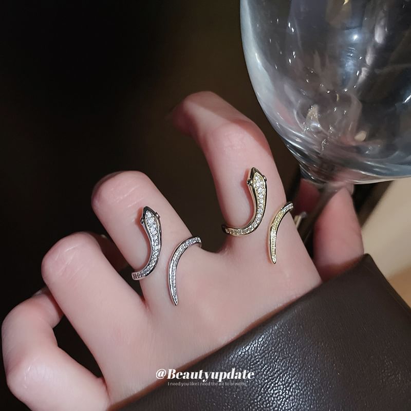Rhinestone Snake Ring Open