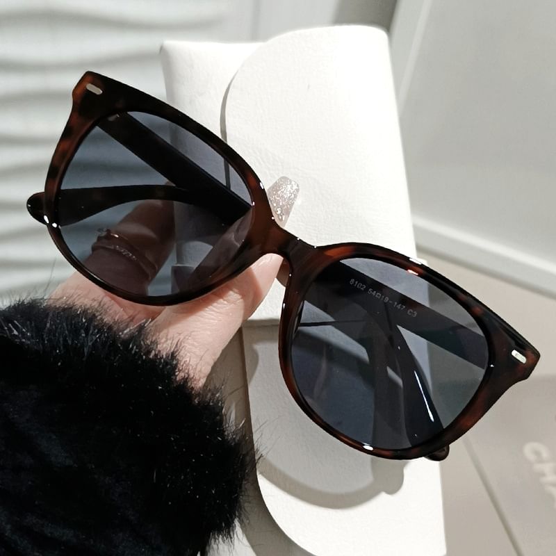 Sunglasses Oversized Frame Square