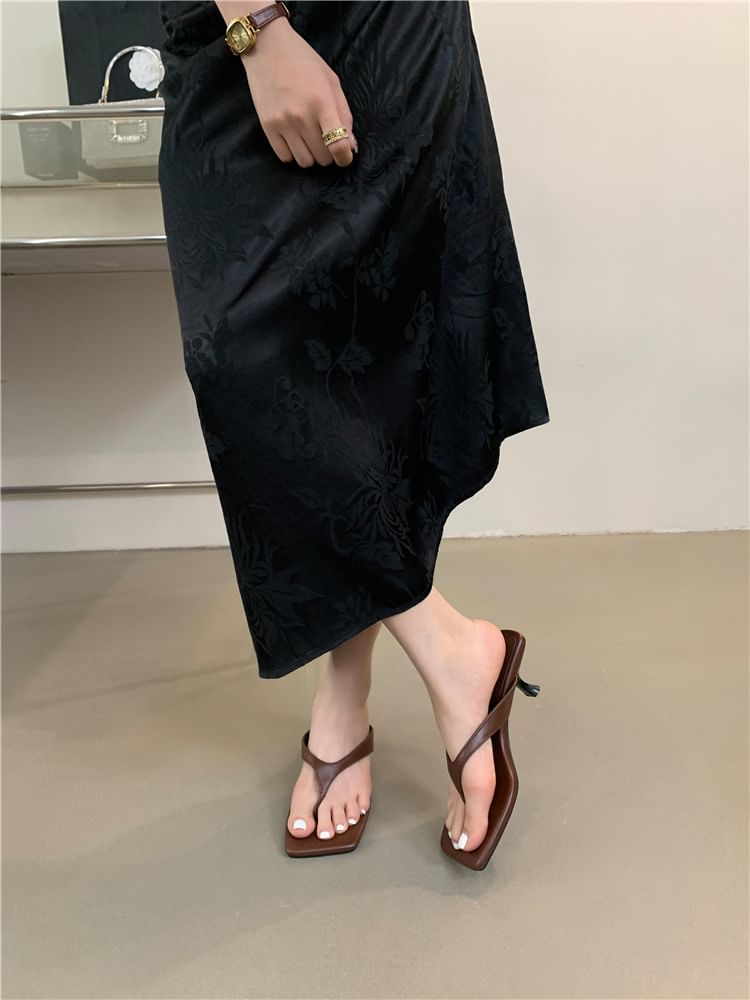Kitten Flip-Flops Square Heel Toe