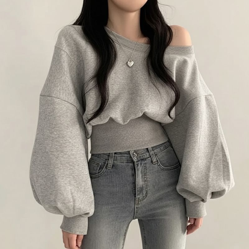 Cold-Shoulder Puff-Sleeve Slim-Fit Sweatshirt in Solid Tone