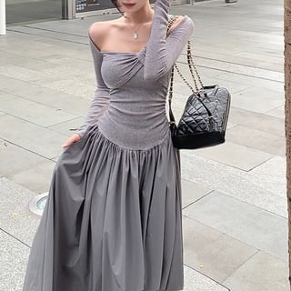 Cold-Shoulder Long-Sleeve A-Line Maxi Dress