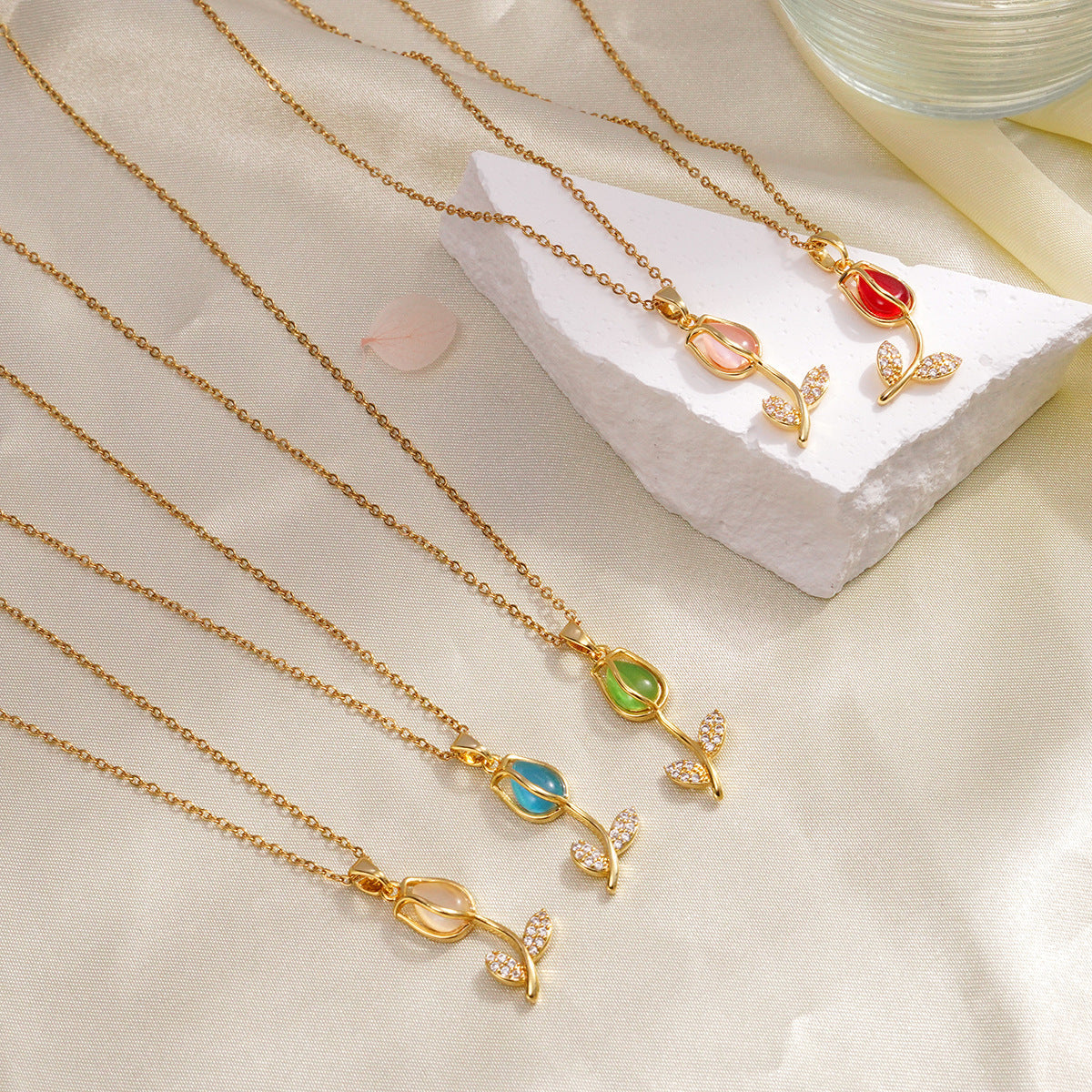 Elegant Rhinestone Crystal Tulip Pendant Necklace