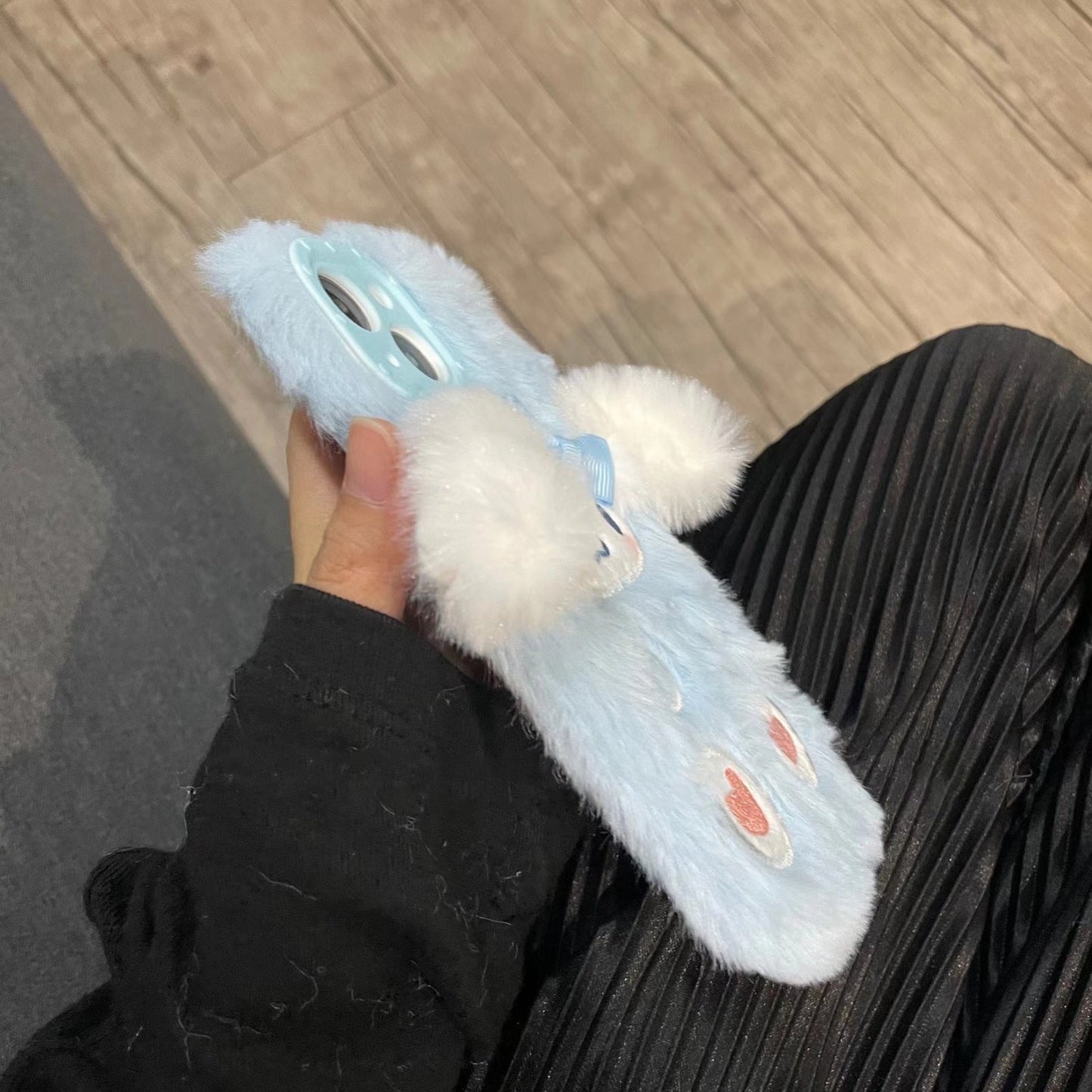 Coque iPhone à oreilles duveteuses Melo et Cinna