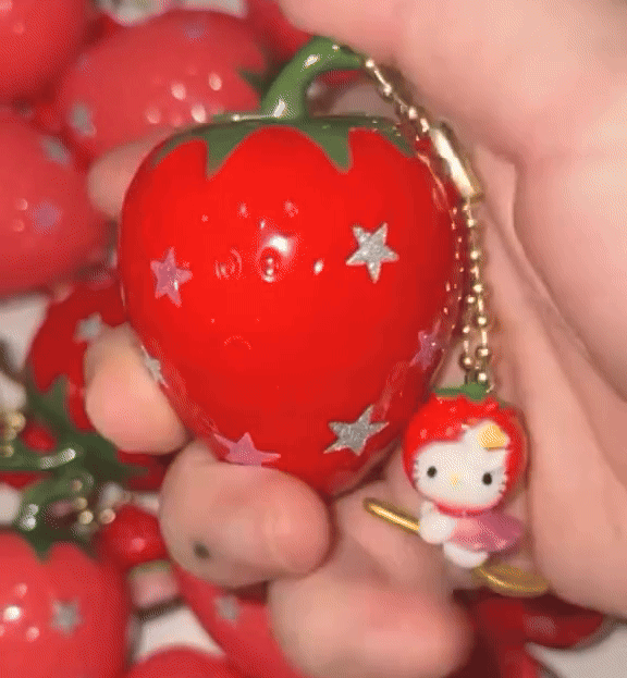 Kitty Strawberry Lighter