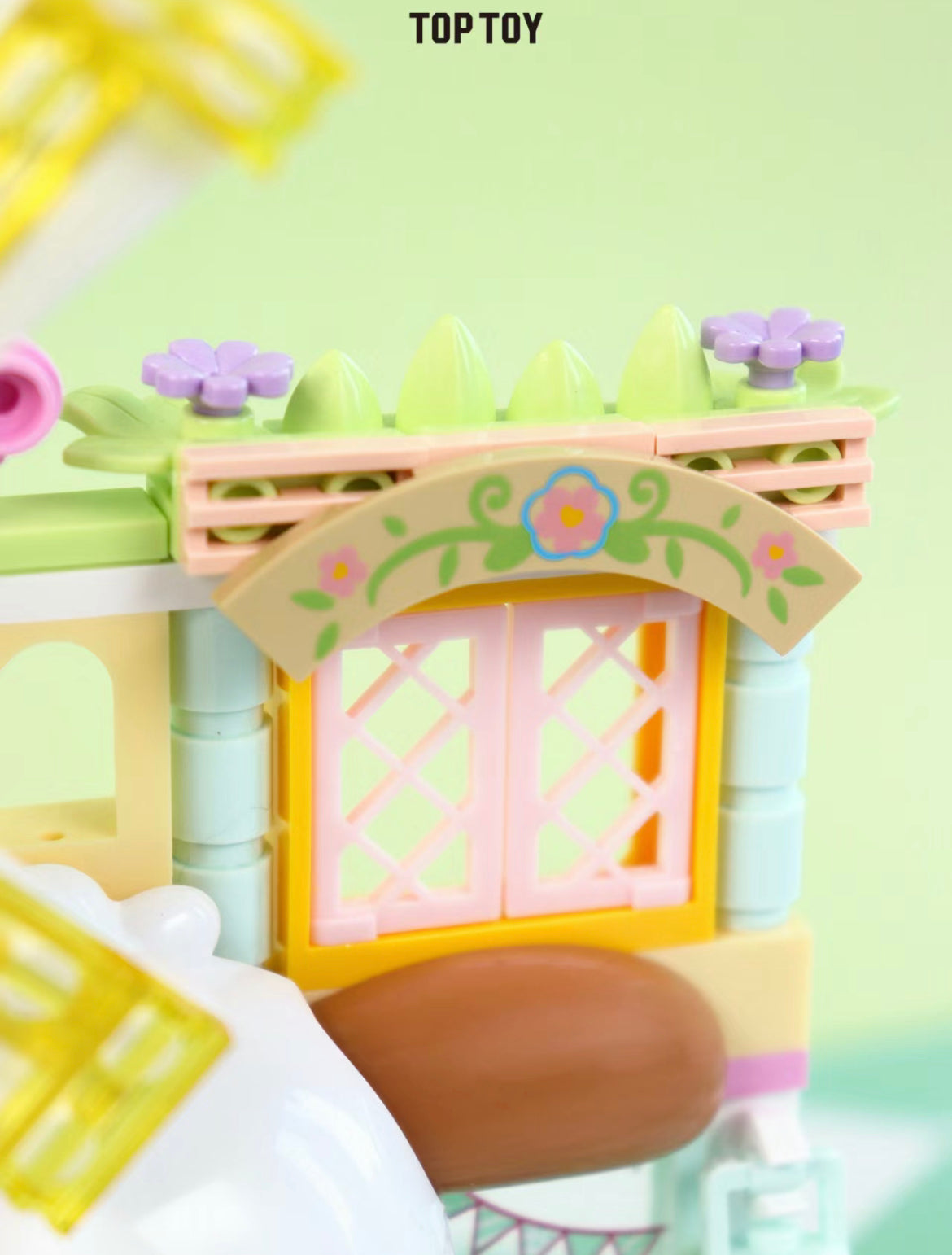 Cartoon Figure Global Travel Building Block