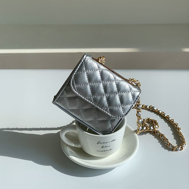 Flap Strap Chain Quilted Bag Crossbody