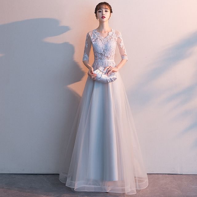 V-Neck Lace 3/4-Sleeve A-Line Evening Gown