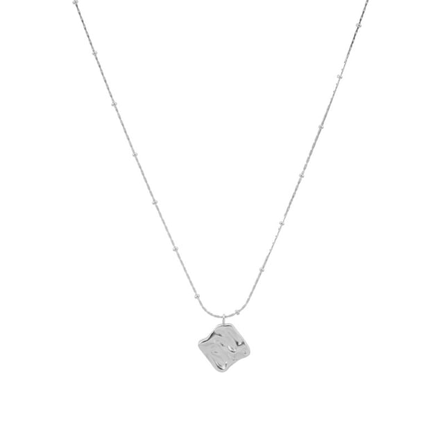 Asymmetrical Metallic Necklace