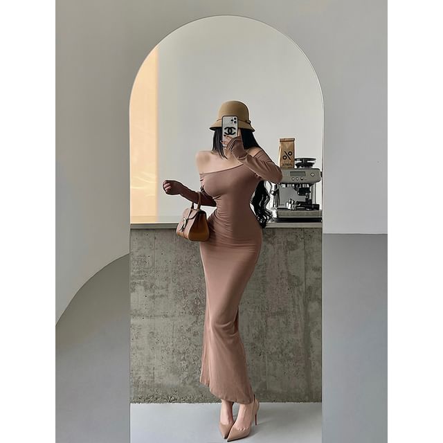 Off-Shoulder Long-Sleeved Plain Maxi Sheath Dress