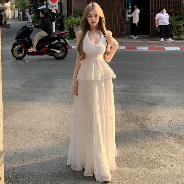 Flowy Sleeveless Top with High Waist Maxi Skirt