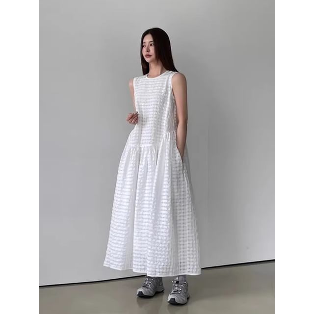Puff Sleeve A-Line Maxi Dress - Crewneck Sleeveless