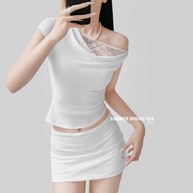 Off Shoulder Lace Panel Short Sleeve Crop Tee