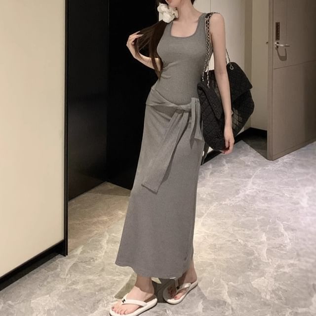 Black Scoop Neck Sheath Tank Dress with Scarf - Altfashion Shop