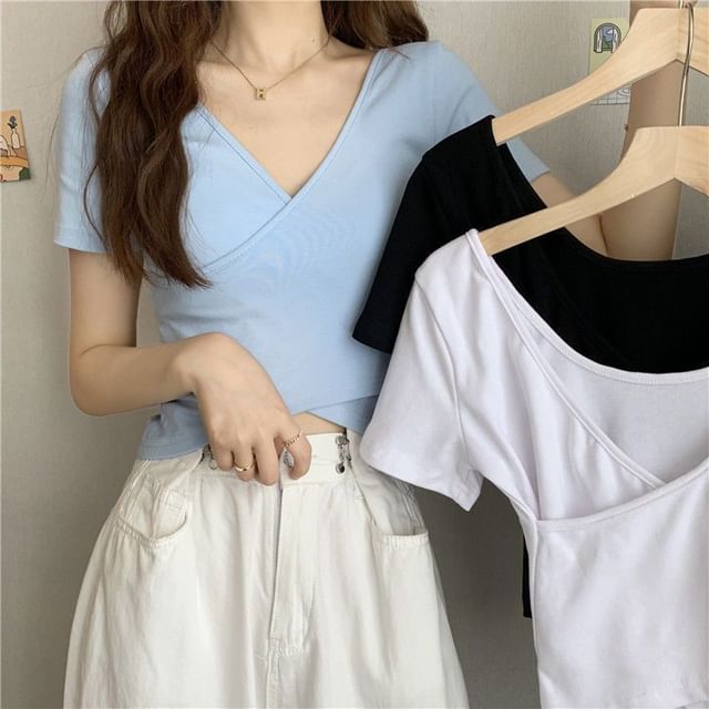 Plain Wrap V-Neck Short-Sleeved Cropped Tee