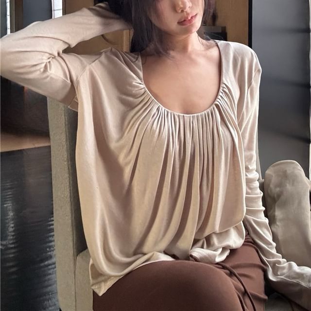 U-Neck Solid Top with Long Sleeves & High-Waist A-Line Maxi Skirt