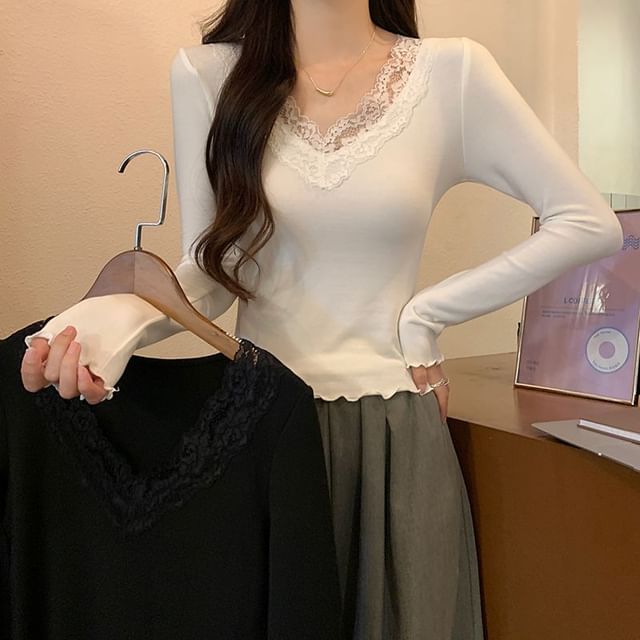 Slim-Fit Cropped Tee with V-Neckline, Lace Inserts & Lettuce Hem, Long Sleeves