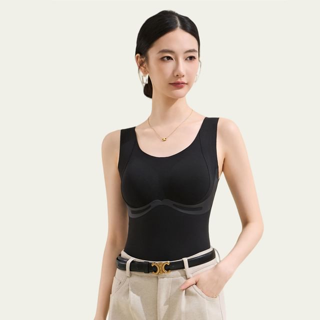 Slim Fit Padded Scoop Neck Tank Top