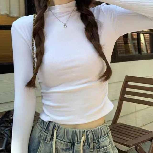 Cropped Mock Neck Long-Sleeve T-Shirt