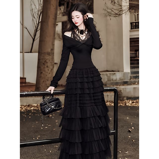 Cold Shoulder Lace T-Shirt with Layered Midi Skirt Set