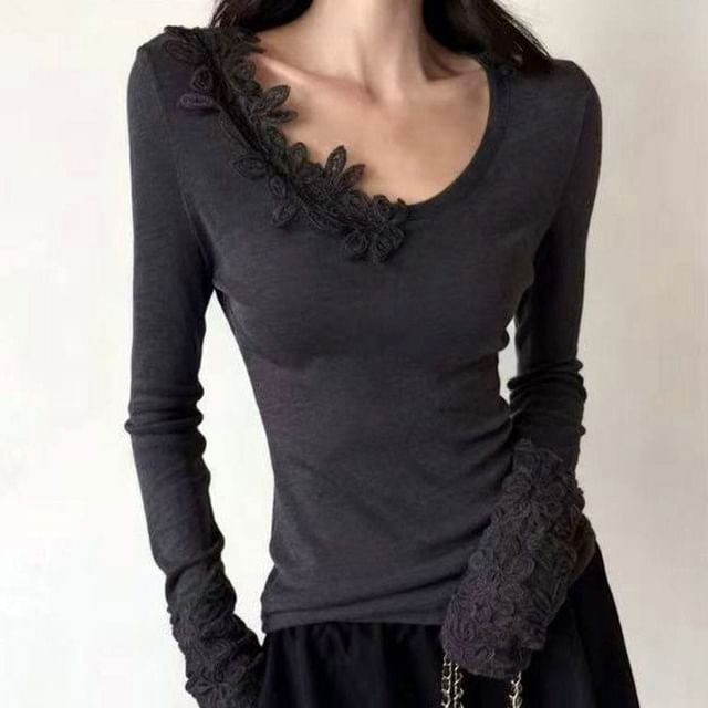 Scoop Neck Lace Panel Slim Fit Tee