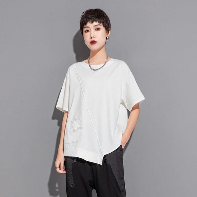 Asymmetric Contrast-Stitch Tee with Patch Pockets - Trendy