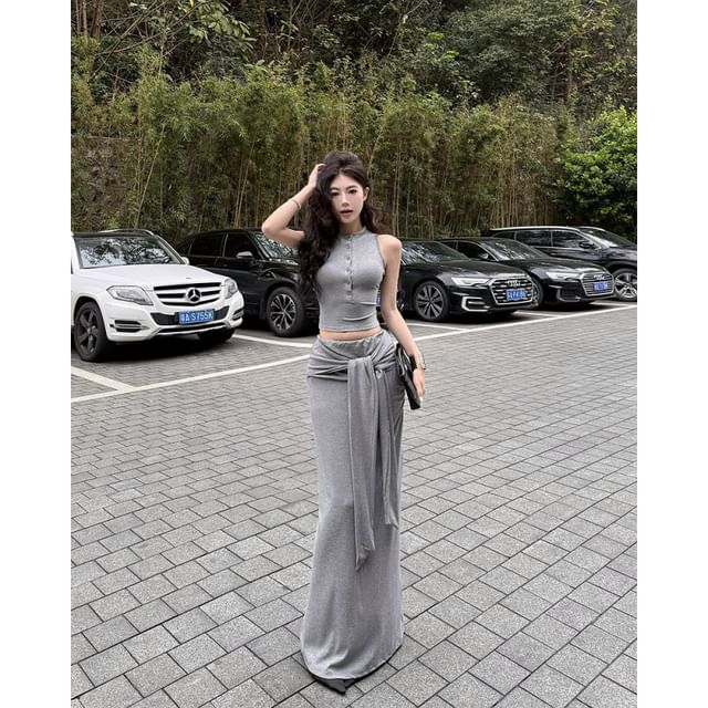 Mock Neck Half-Buttoned Plain Crop Tank Top / High Waist Maxi Mermaid Skirt