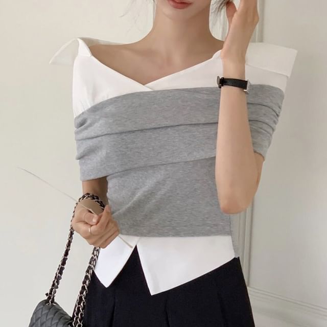 One-Shoulder Two Tone Front-Slit Short-Sleeve Blouse