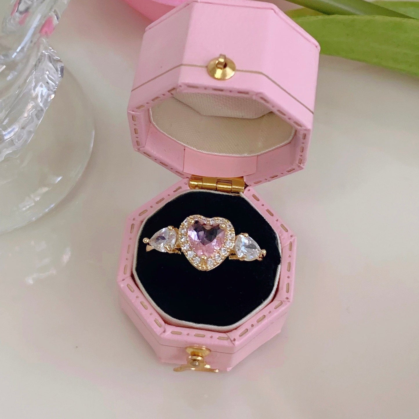 Bague en forme de cœur avec ailes d'ange en cristal rose ajustable