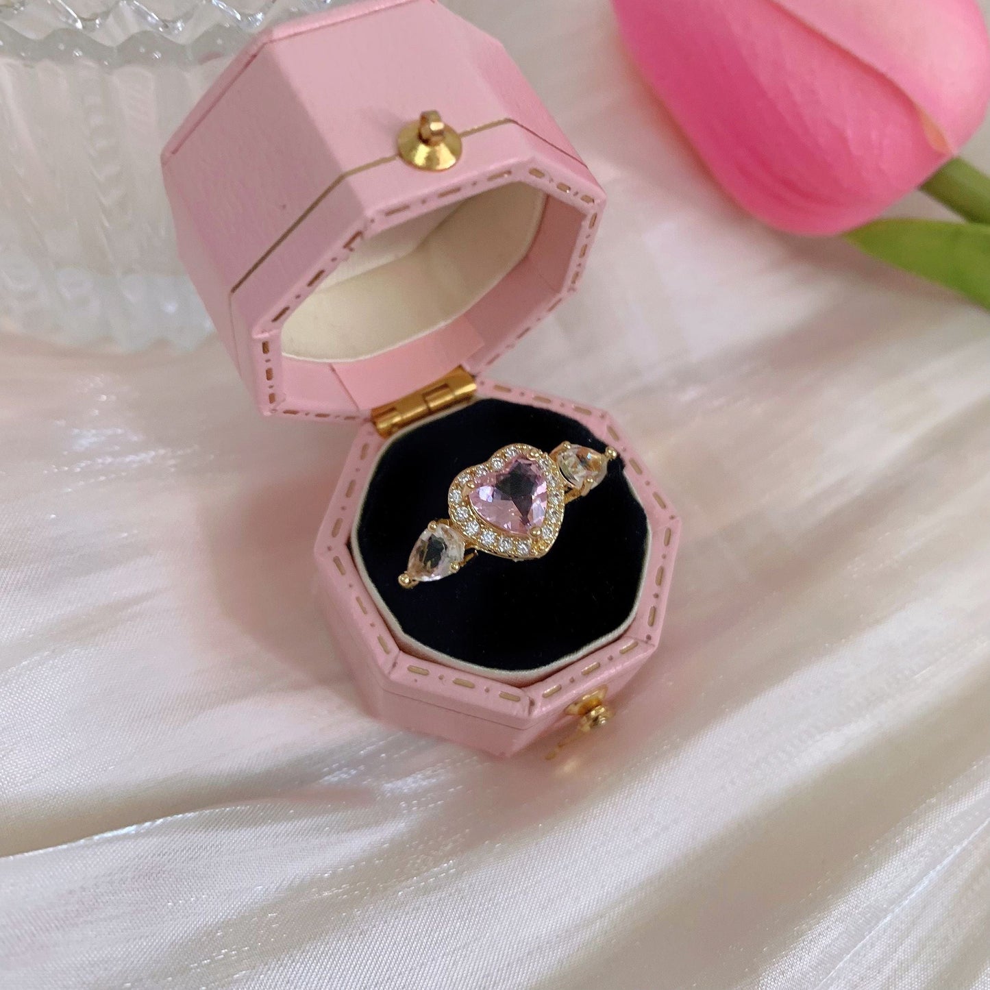 Bague en forme de cœur avec ailes d'ange en cristal rose ajustable
