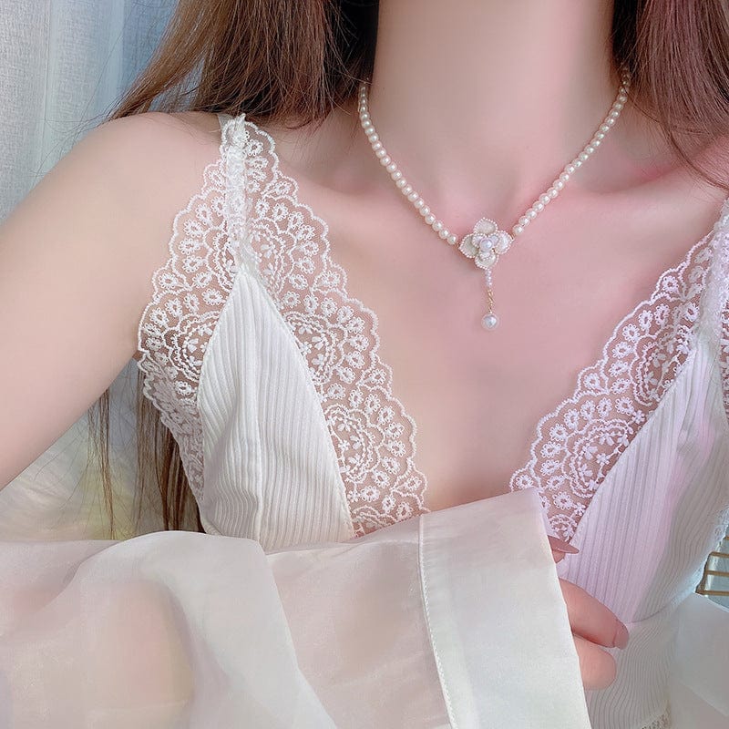 Elegant Camellia Pearl Chain Choker Necklace