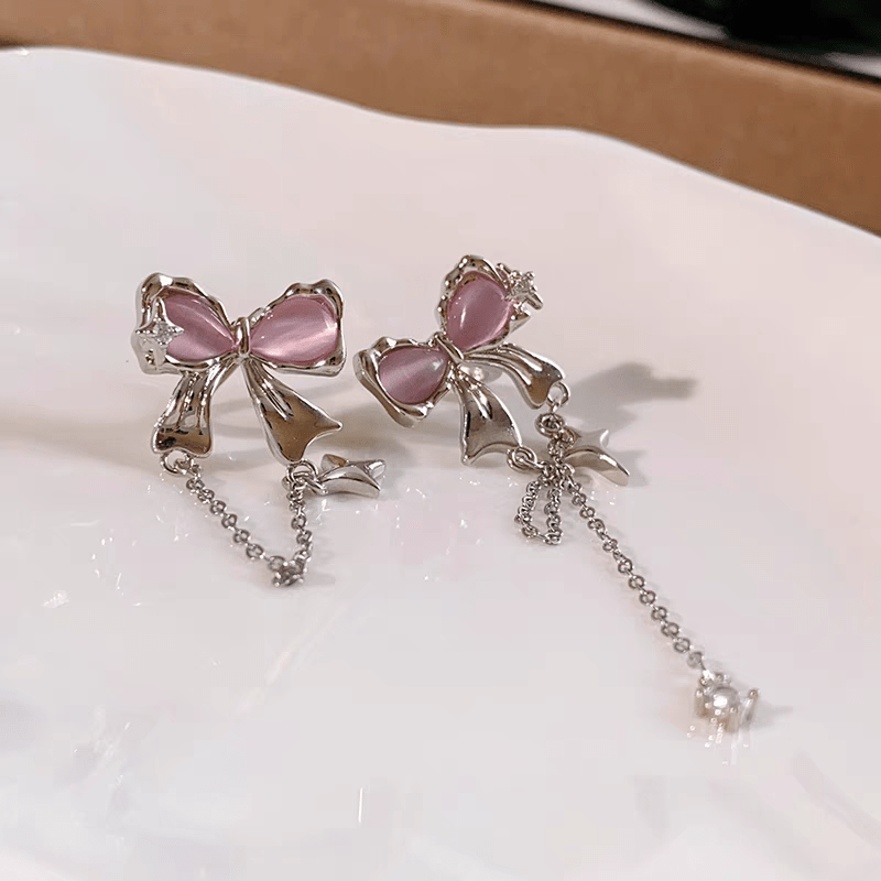 Elegante Ohrringe mit Schleife und Kette