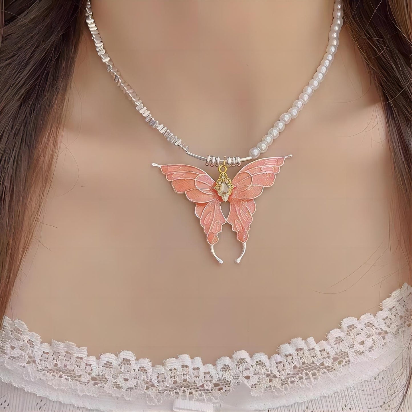 Collier chaîne de perles papillon coloré chic